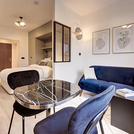 Plein Centre A 10 Mn A Pied De La Cathedrale アパート